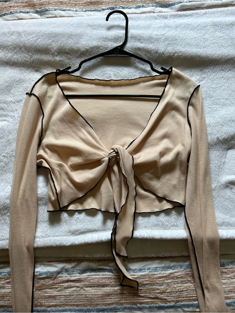 Tie-Front Long Sleeve Crop Top in Beige with Contrast Trim